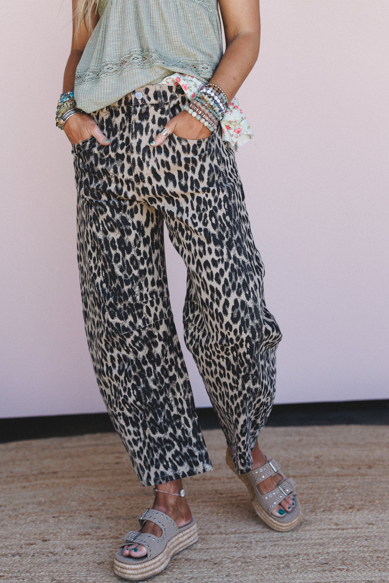 Thrill Seeker Leopard Barrel Jeans - Chestnut - Image 5