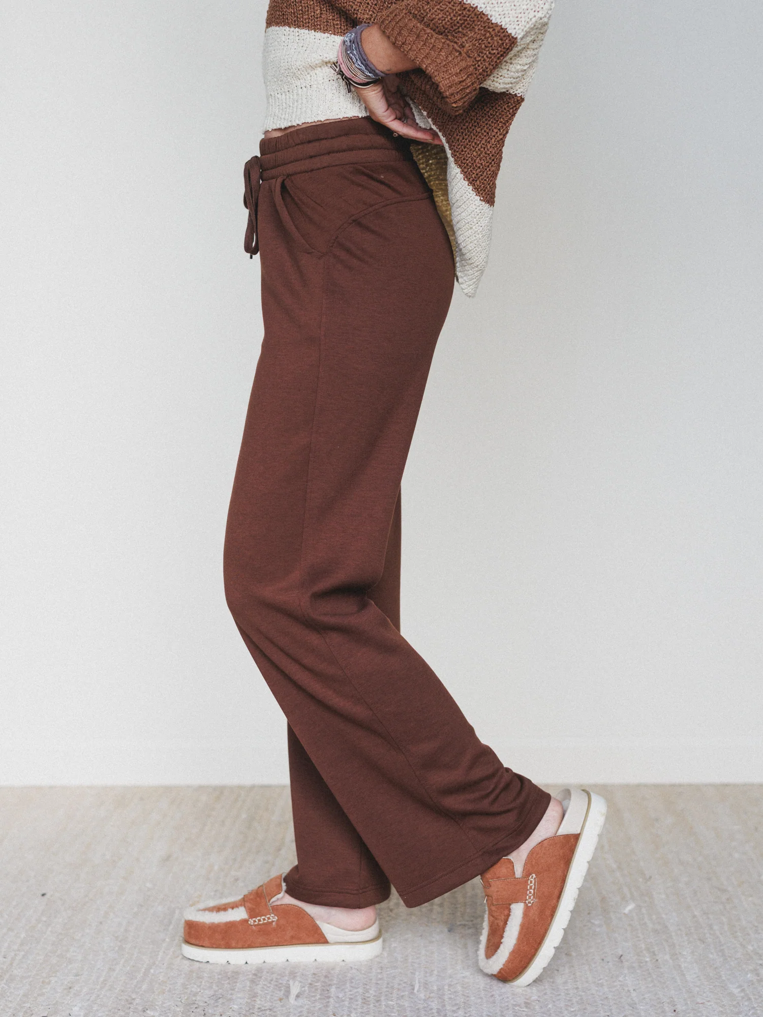Warm Hug Sweatpants - Brown - Image 3